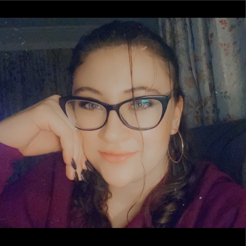 Meet your Posher, Julia